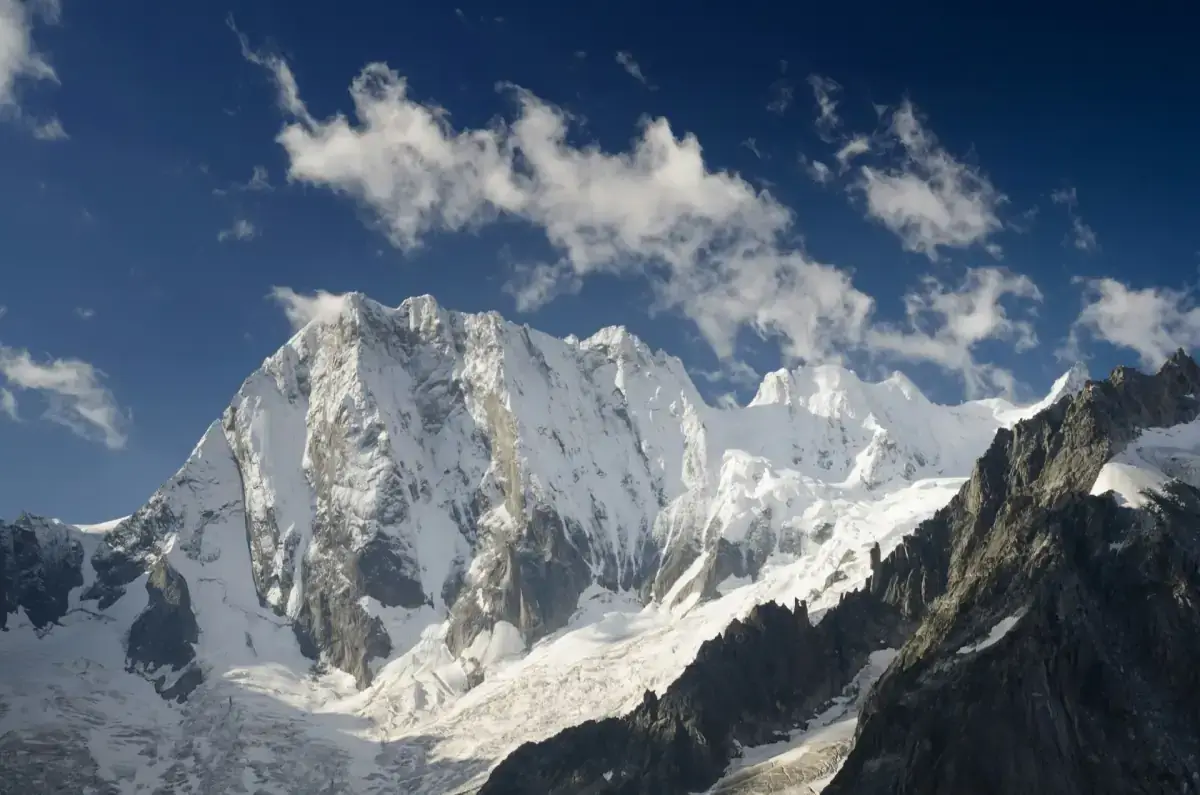 Mountain adventure landscape — PeakSeek